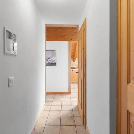 L'arboisier A 3 By Interhome * Crans-Montana